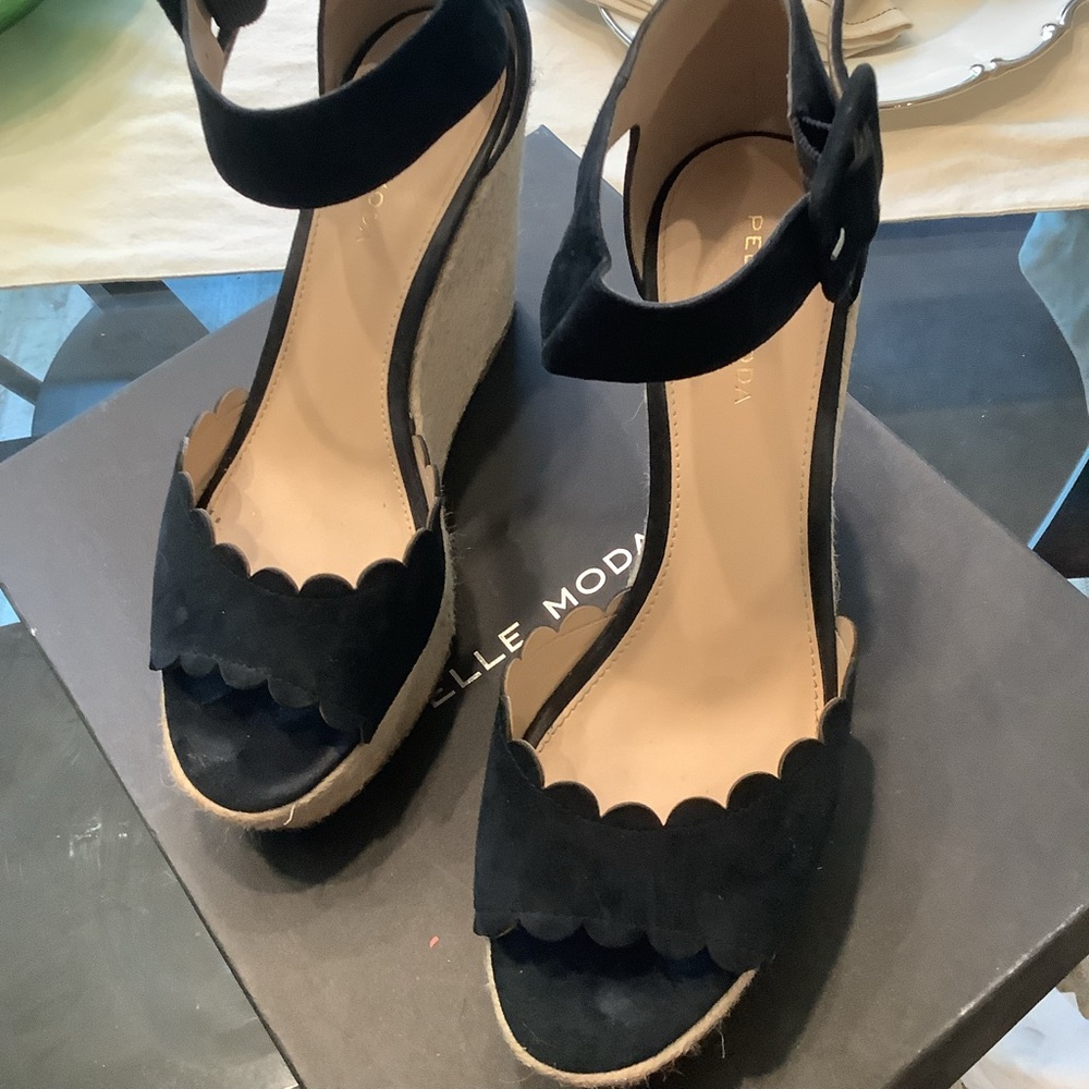 Pelle Moda Midnight Blue Rica Wedge Sandals almost new
